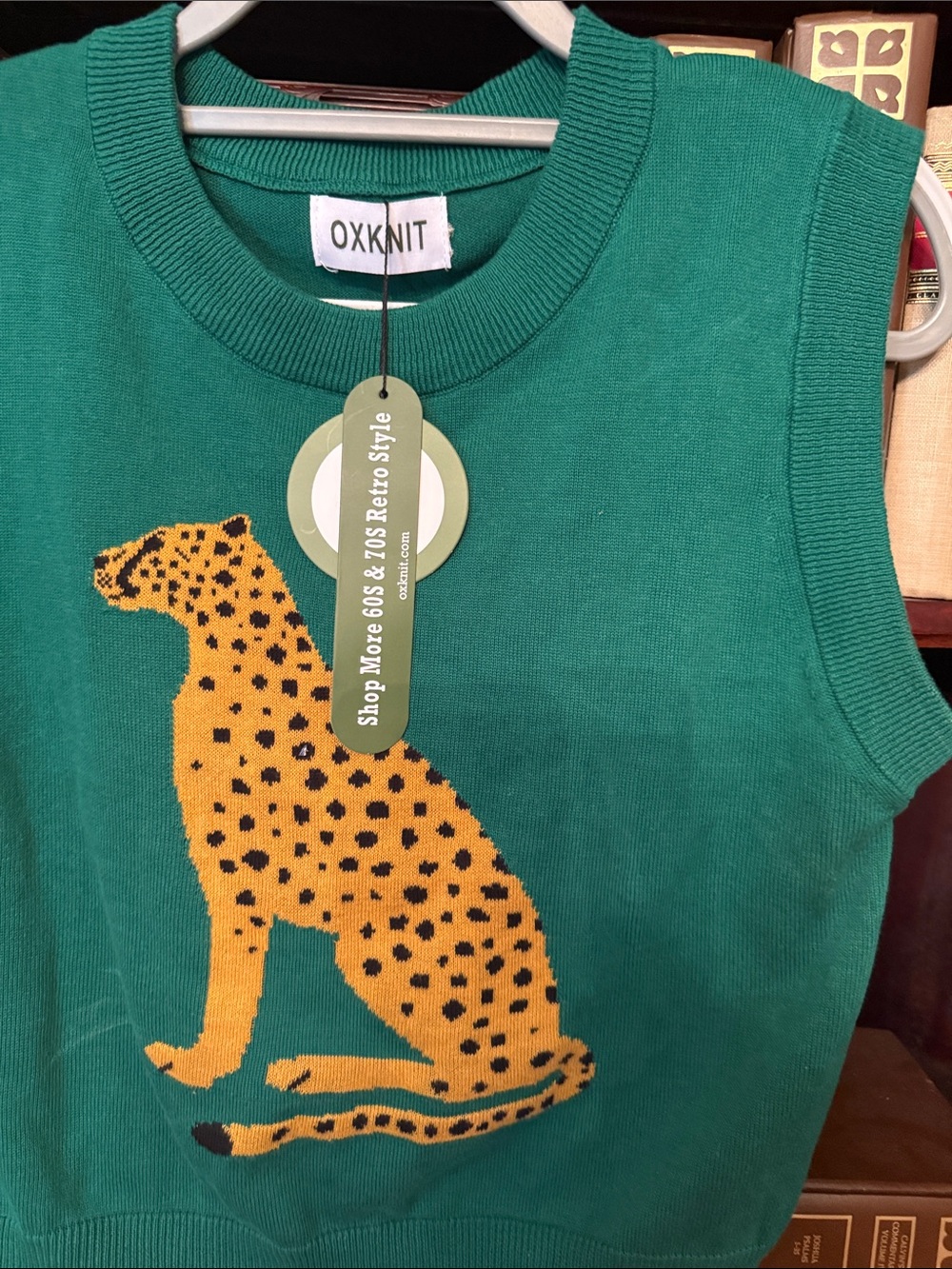 OXKNIT Green Sleeveless Tank Top with Yellow Cheetah Graphic